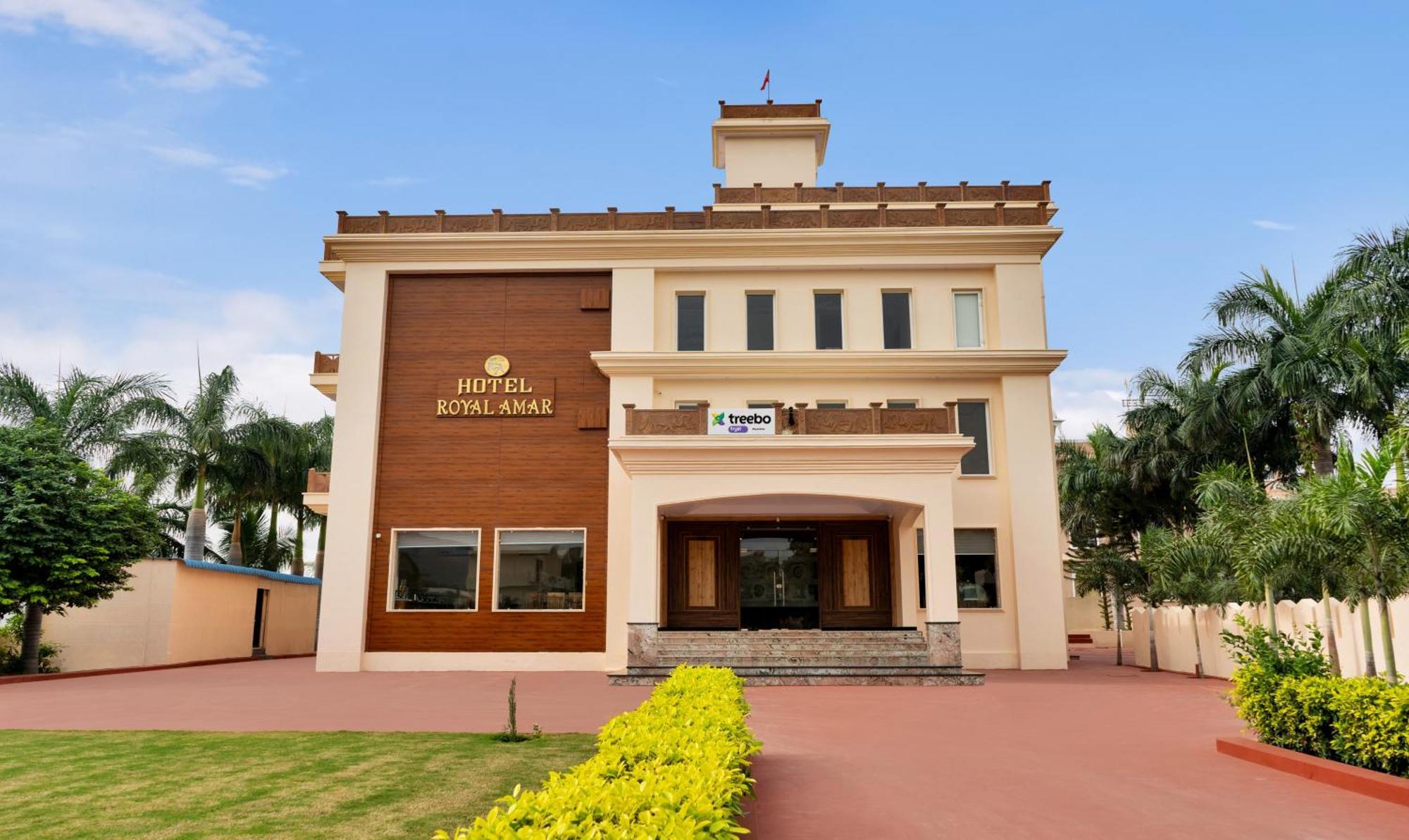Treebo Premium Royal Amar With Mountain View, 2 Km From Pushkar Lake Exterior photo