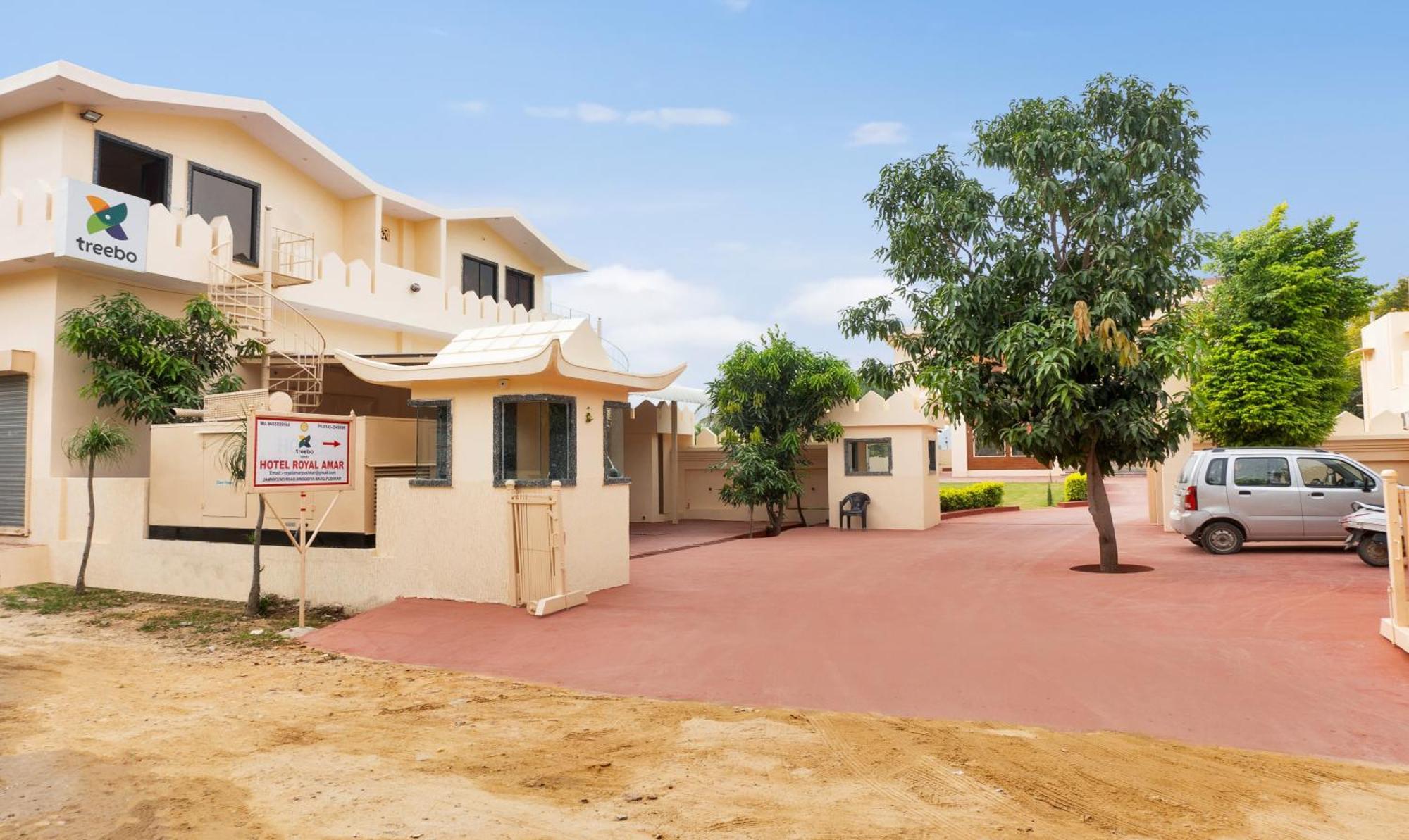 Treebo Premium Royal Amar With Mountain View, 2 Km From Pushkar Lake Exterior photo